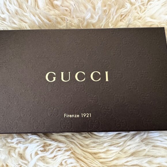 Gucci Black Pebbled Leather Continental Wallet with Tassel - Picture 6 of 12